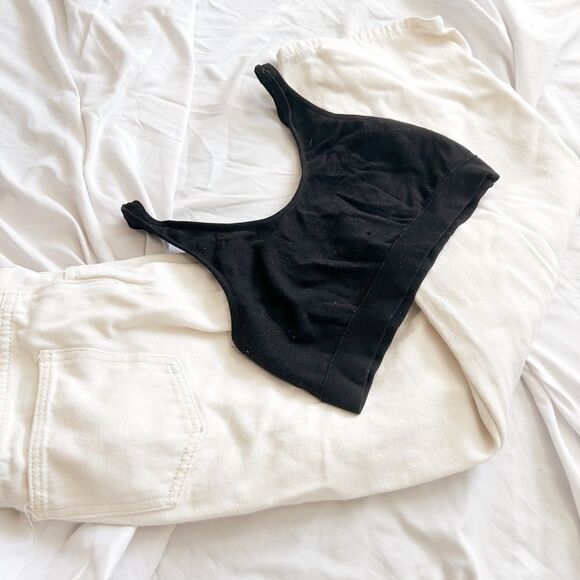 Outfit Bundle mom jeans + top✨ - Picture 3 of 4